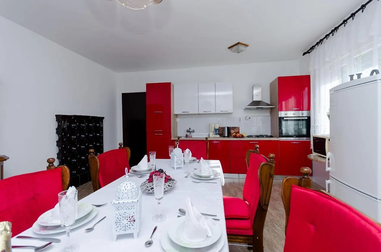Apartments Daria Selce